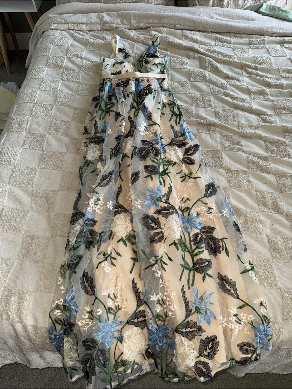 NWOT Faeriesty Floral Embroidered V-Neck Maxi Dress in‎ Blue & Cream XS